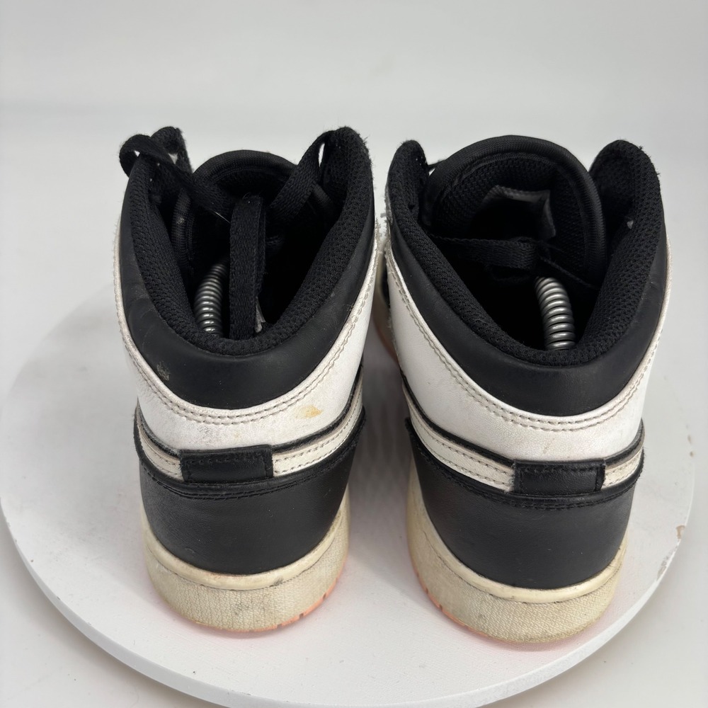 Jordan Air Jordan 1 Mid Kids 6Y Black Pink Quartz Sneakers Streetwear Classic - Picture 4 of 9
